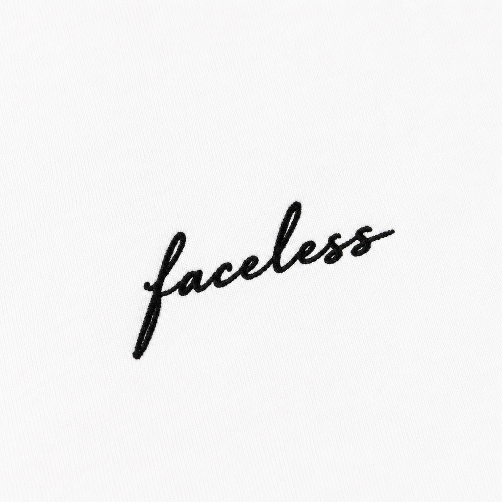 White Essentials Tee - Zwart