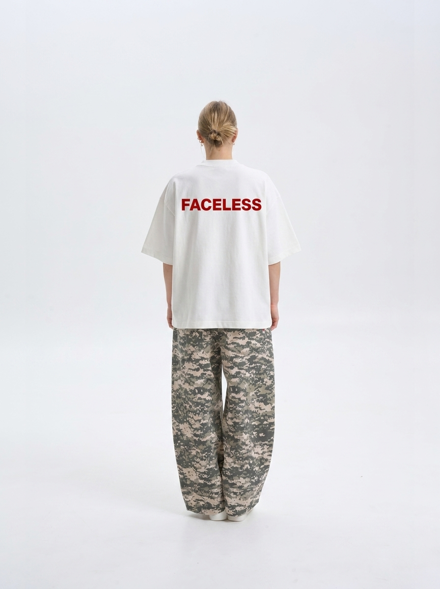White Essentials Tee - Rood
